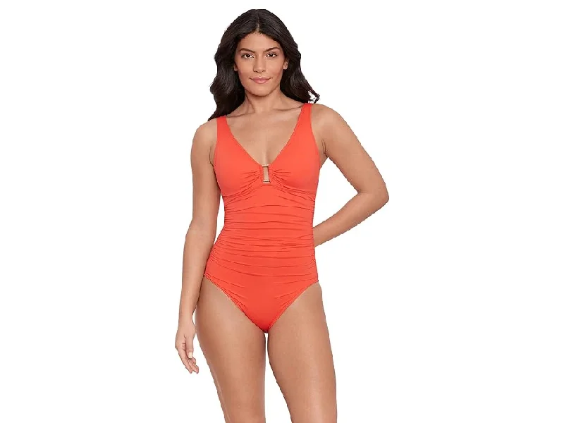 Beach Club Solids Ring Front Underwire One-Piece Women's Swimsuits One Piece Modern High-Waisted Swimsuit