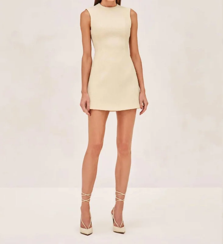 Andria Dress In Ivory Tunics Gym athletic