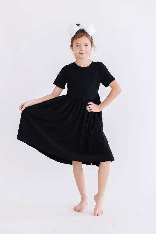 Black S/S Pocket Twirl Dress Tunics Stylish elegant