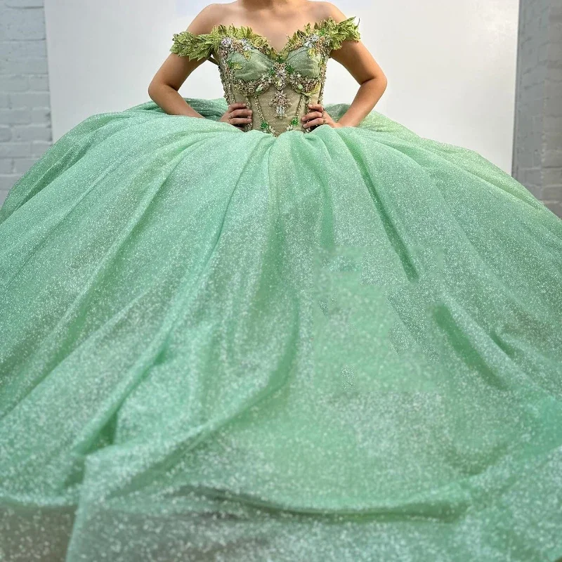 Sage Green Quinceanera Dresses Ball Gown Birthday Party Dress Applique Lace Beads Graduation Gown Sweetheart de 15 anos Shift Classic Vintage
