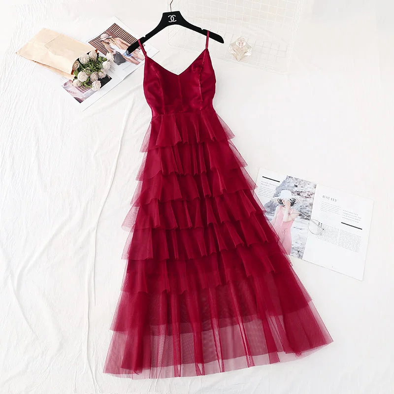 The new waist is slim, and the mesh cake skirt is long  4110 slim fit skirt