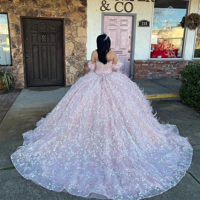Sweetheart Pink Quinceanera Dresses Tulle Beading Feather Long Sleeve Party Dresses Appliques Lace Up Prom Gown Square Neckline Feminine