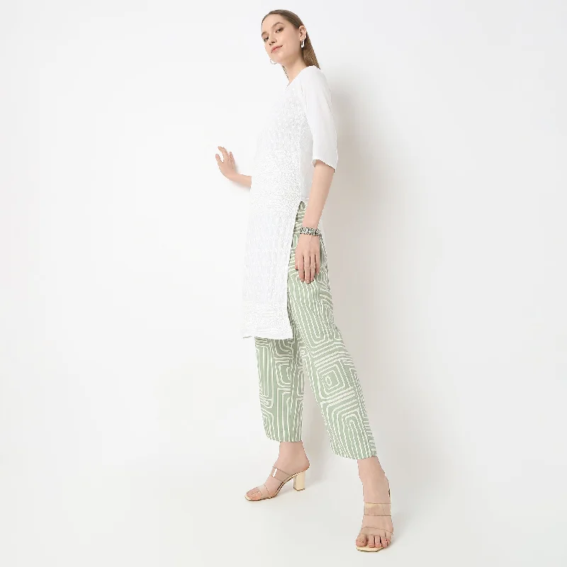 Straight Fit Printed Below Knee Bicolor Echoes Pants Classic Straight-Leg Pants